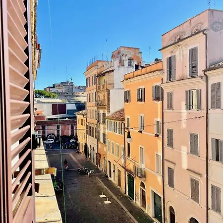 Guesthost - The Design Pasta * Ρώμη